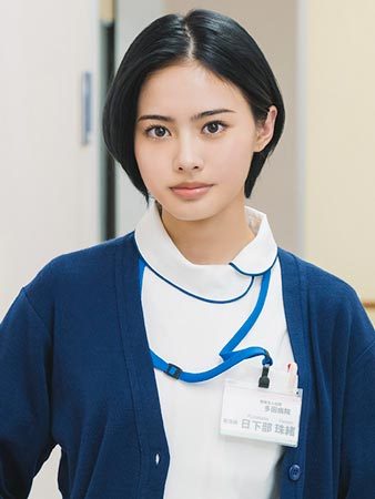 宠物小精灵XY剧场版-光轮的超魔神胡帕日下部珠绪