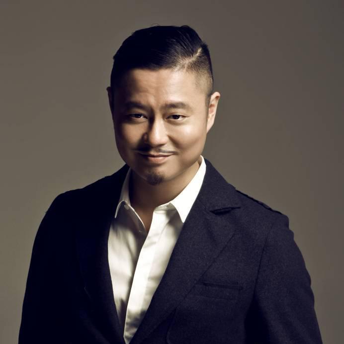 云曙碧马大翔