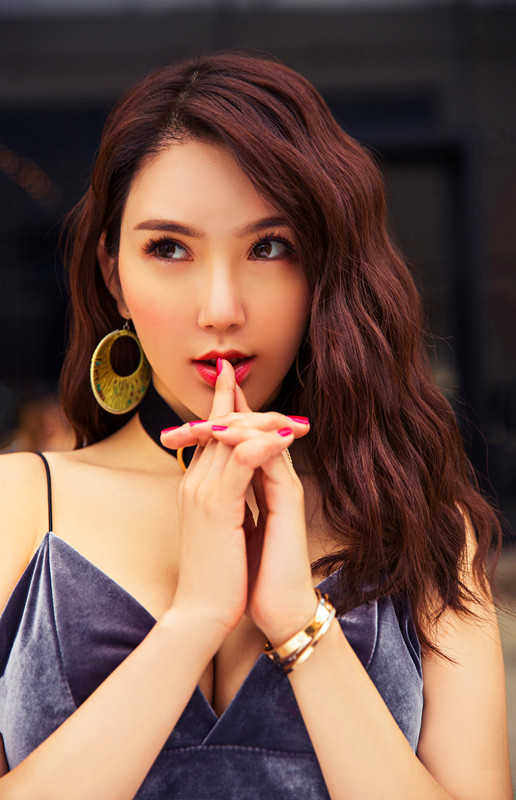 擦枪走火2021晴川洋子