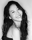 军火女王第一季年轻时的美兰