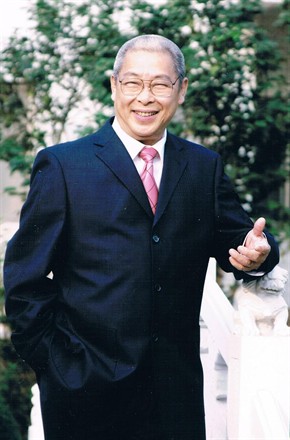 陌生人1969高校长