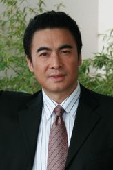 死于枪战校长