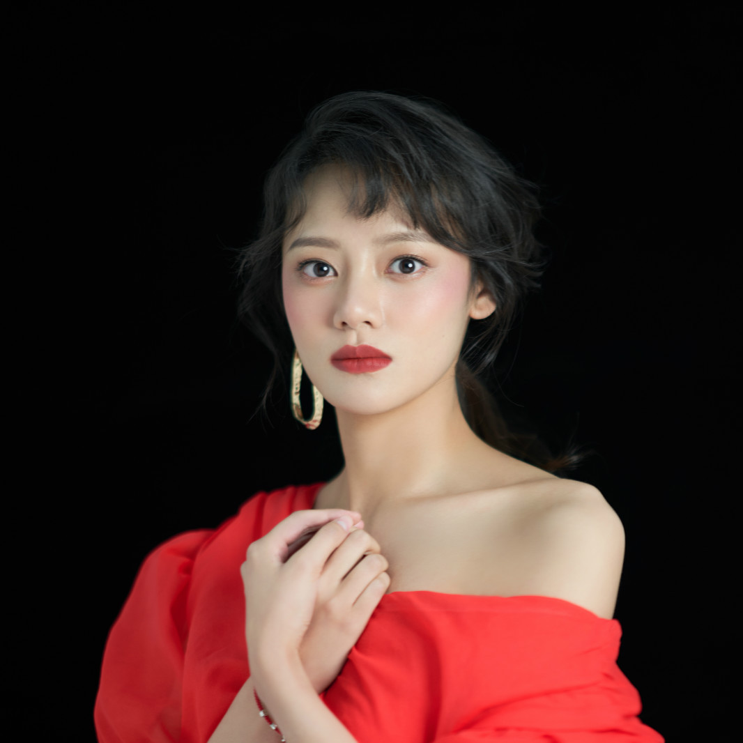 白莲邪神沈昕